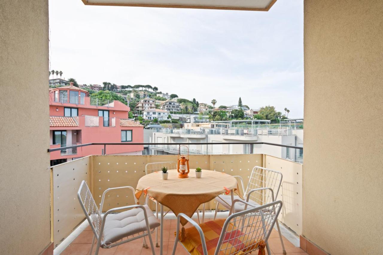 Aci Castello Seaview Apartment With Parking Kültér fotó